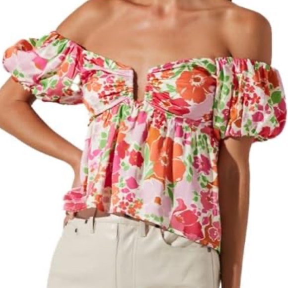 ASTR the Label Women's Nalda Top Floral Size Small Pink Puff Sleeve - Picture 11 of 12